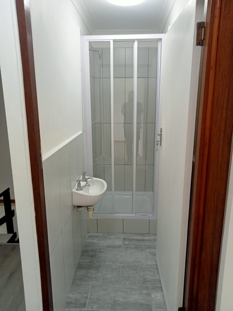 To Let 3 Bedroom Property for Rent in Heatherlands Western Cape